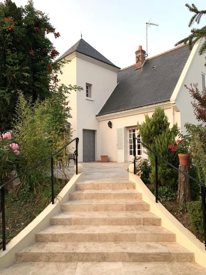 La Tour De Saint Cyr Bed & Breakfast Exterior photo